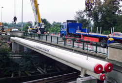 Préfabrication en usine de TUBE FW ENVELOPPE ACIER de 32m de long avec 2 supports pour le croisement d’un canal à Strasbourg